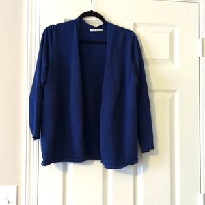 Minimal wear sweater